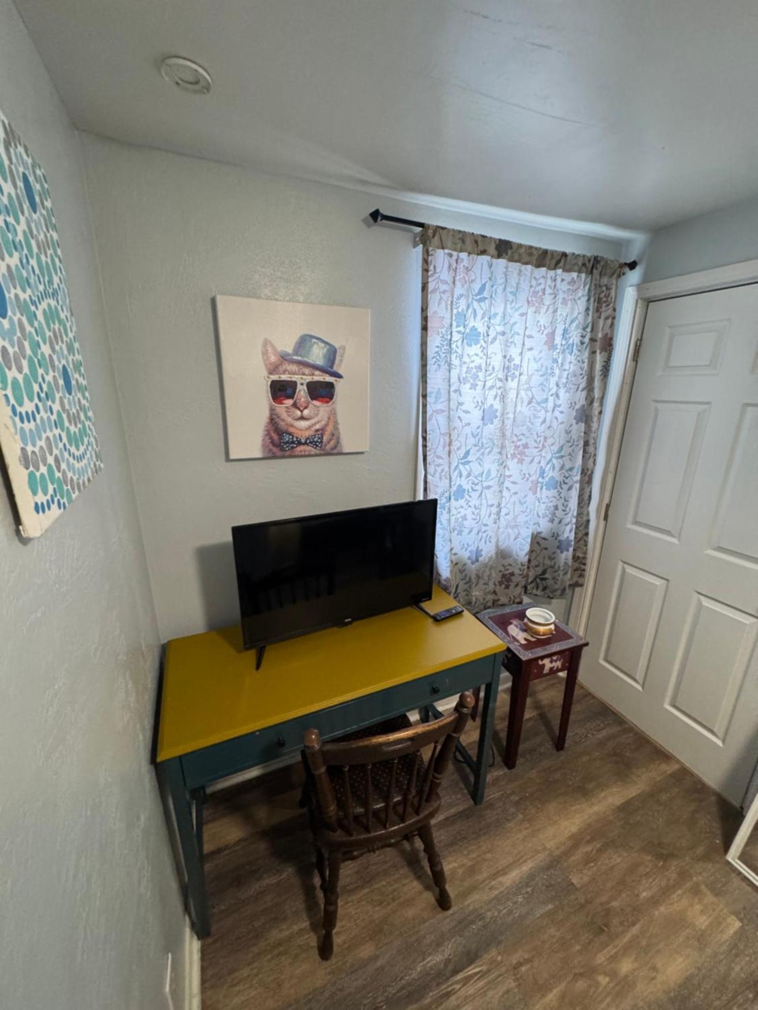 Heart Of The Burgh!! North Side Pittsburgh! Homestay *